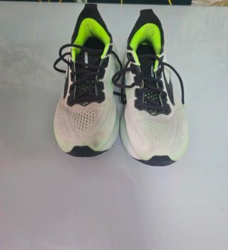 Zapatillas Brooks Hyperion Talla 42.5