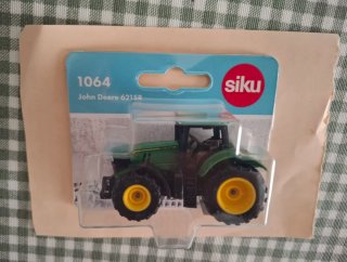 Tractor Siku John Deere 6215R 1064