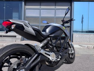 Moto Zero S Naked Negra/Plata