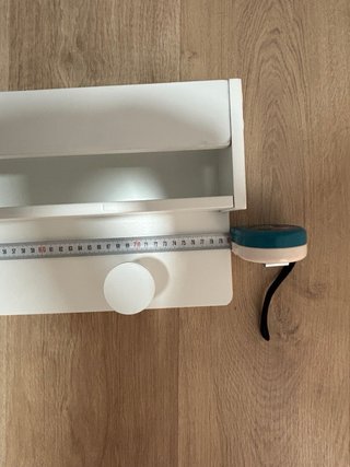 Perchero de madera blanco con estante