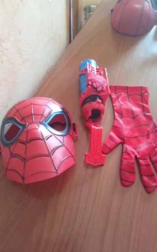 Kit Spiderman Maschera, Guanto e Lancia Ragnatele