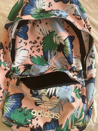 Mochila Adidas Estampado Floral Mariposas