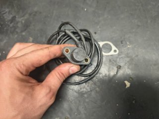 Sensor ABS BMW R 1150 GS. R. RT El sensor está en