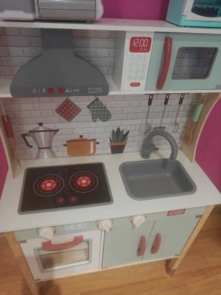 Cocinita de juguete con accesorios