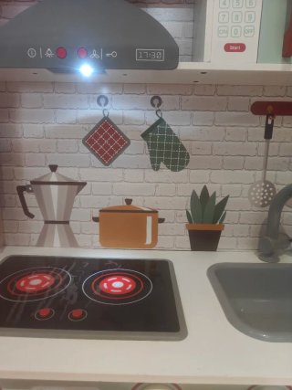 Cocinita de juguete con accesorios