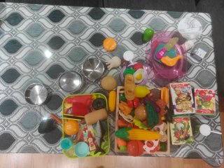 Cocinita de juguete con accesorios