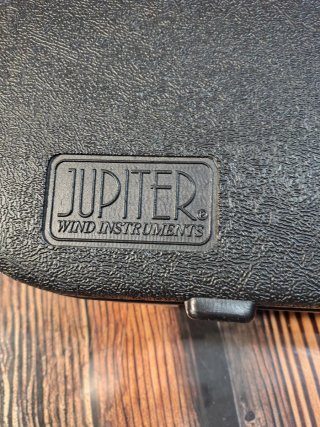 Trompeta Jupiter JR 410