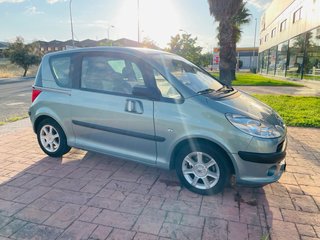 Peugeot 1007 con tan solo 51 mil kilometros