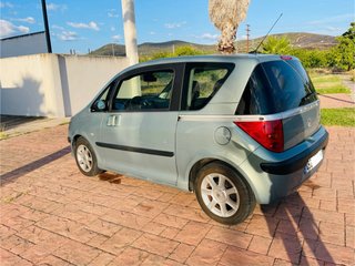 Peugeot 1007 con tan solo 51 mil kilometros