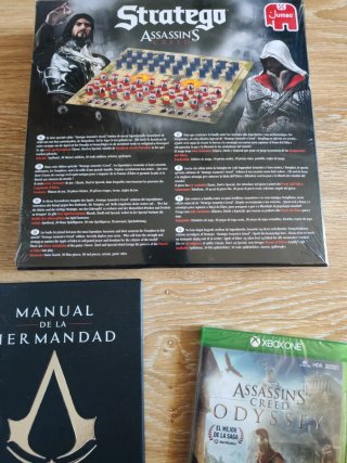 Lote pack  artículos Assassins creed videojuegos