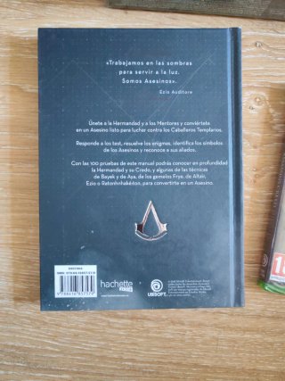 Lote pack  artículos Assassins creed videojuegos