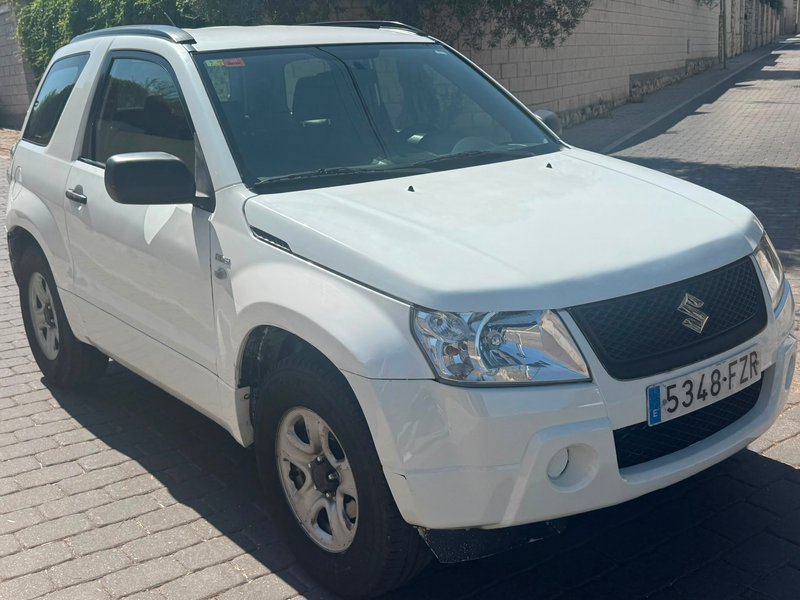 Suzuki Grand Vitara 2008 - foto 1