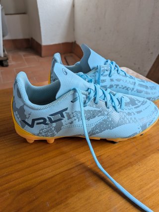 Botas de fútbol niño Kipsta Azul Claro