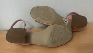 Sandalias tacón rosa chicle T.38