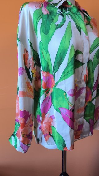 Camisa Satinada de Zara Estampado Floral Tropical