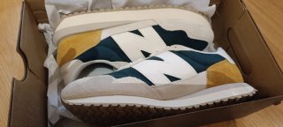 Zapatillas New Balance Beige y Verde Talla 42