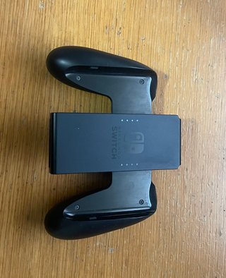 Nintendo Switch + 4 juegos + accesorios