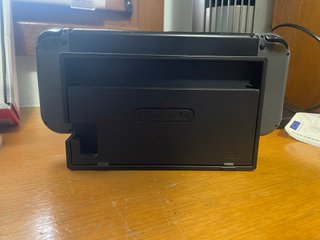 Nintendo Switch + 4 juegos + accesorios