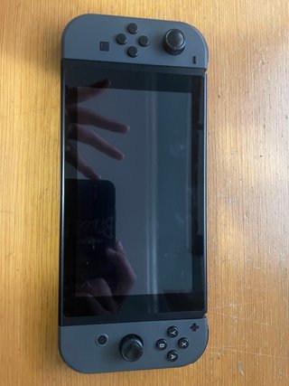 Nintendo Switch + 4 juegos + accesorios