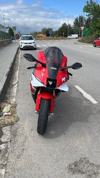 Yamaha R9 70 aniversario