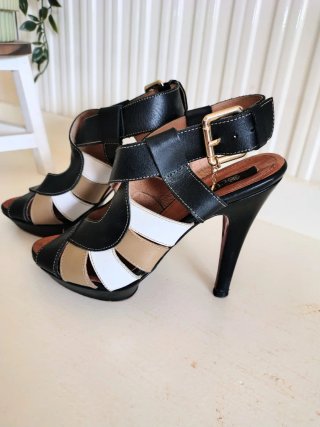 Sandalias Cuplé Piel Tacón Plataforma T36