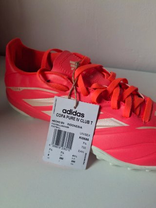 Zapatillas Adidas Fútbol Rosa y Blanco