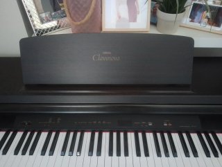 Piano Yamaha Clavinova CLP-411