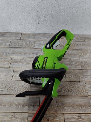 Tagliasiepi a Batteria Greenworks