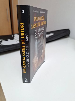 Los señores del tiempo: Trilogía de la ciudad b...