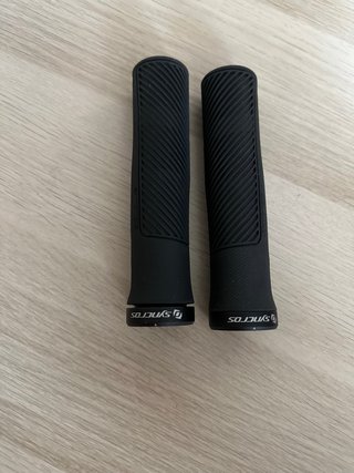 Manopole MTB Syncros nere