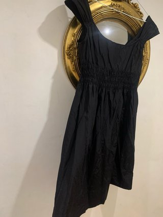 Vestido negro Zara
