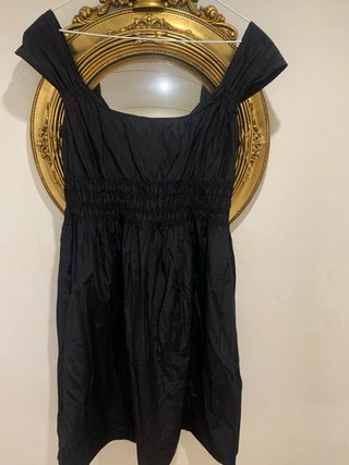 Vestido negro Zara