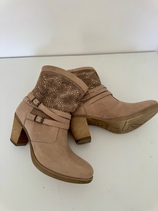 Stivaletti Nero Giardini Beige Donna