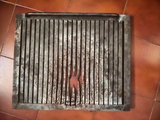Parrilla para fondo de chimenea