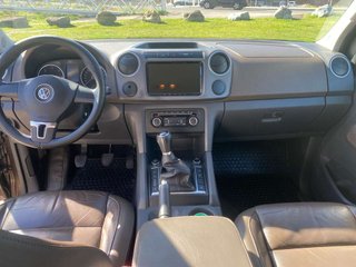 VOLKSWAGEN amarok