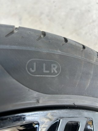 Neumático 265/40 R22 106Y Nuevos