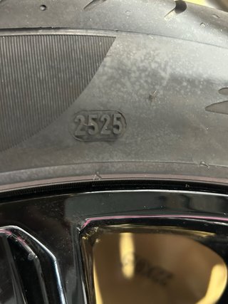 Neumático 265/40 R22 106Y Nuevos