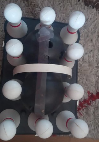 Juego de bolos con 2 bolas y 10 bolos