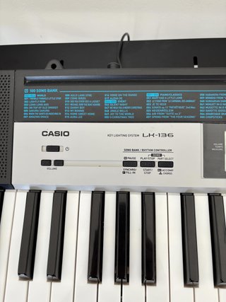 Casio LK-136 Teclado Piano con Luces Dj-Impecable!