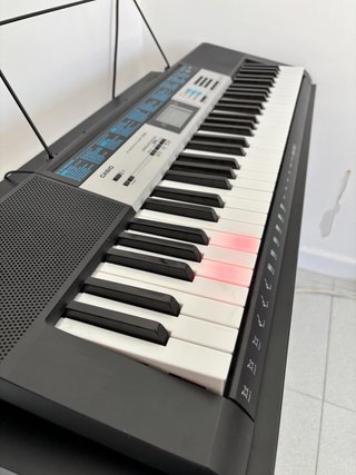 Casio LK-136 Teclado Piano con Luces Dj-Impecable!