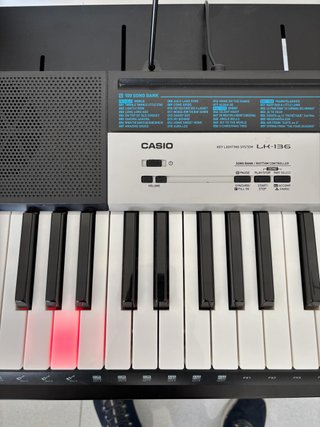 Casio LK-136 Teclado Piano con Luces Dj-Impecable!