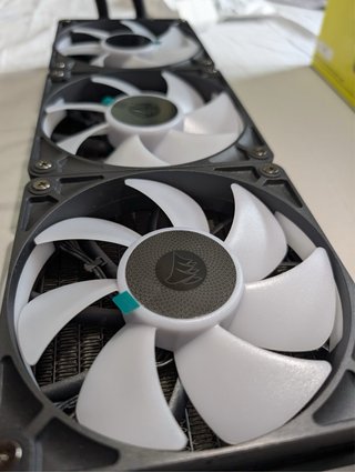 Dissipatore Liquido Corsair Iclue Titan 360 RX RGB