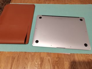 Macbook Air 13,3" Core i7 2014 Cargador y funda