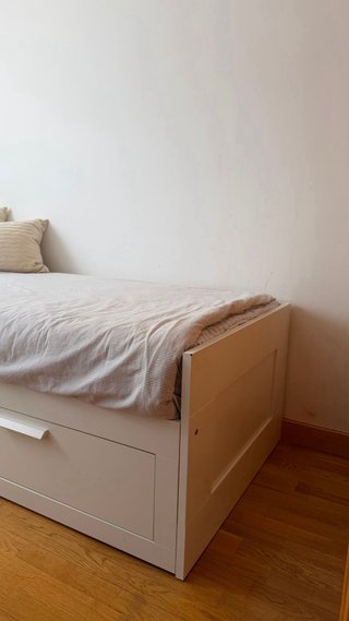 Cama individual Ikea con cajones