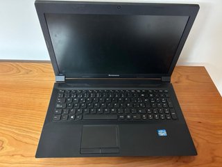 Ordenador portátil Lenovo negro