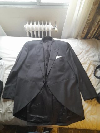 Traje de Novio Gris y Blanco