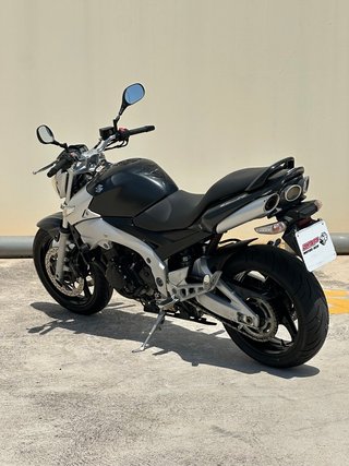 Suzuki GSR 600 Naked 2008