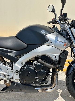 Suzuki GSR 600 Naked 2008