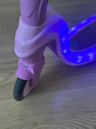 Patinete niña con luces