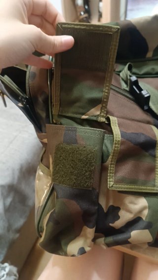 Bolsa militar camuflaje con múltiples bolsillos